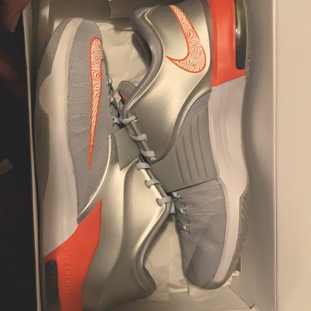 KD vii